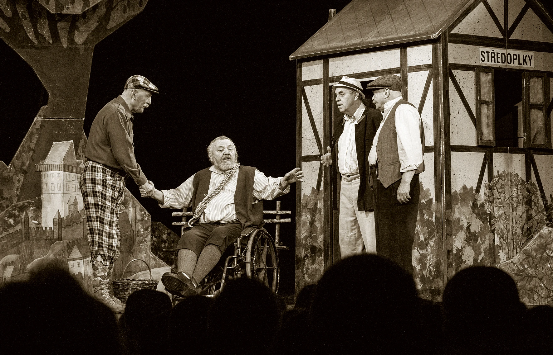 Scéna z inscenace Švestka